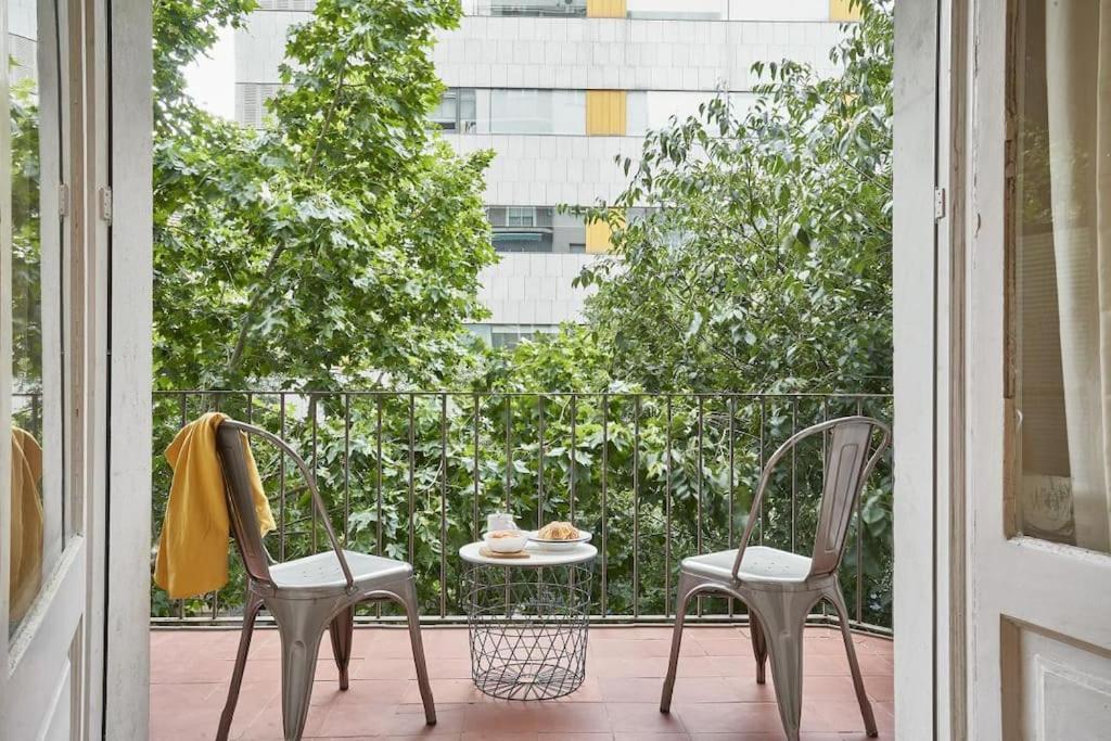 Magnificent 4 Bedroom Apartment In Eixample バルセロナ エクステリア 写真