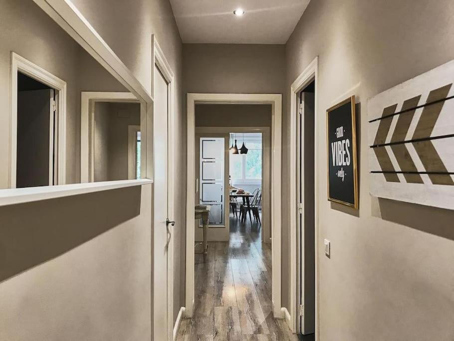 Magnificent 4 Bedroom Apartment In Eixample バルセロナ エクステリア 写真