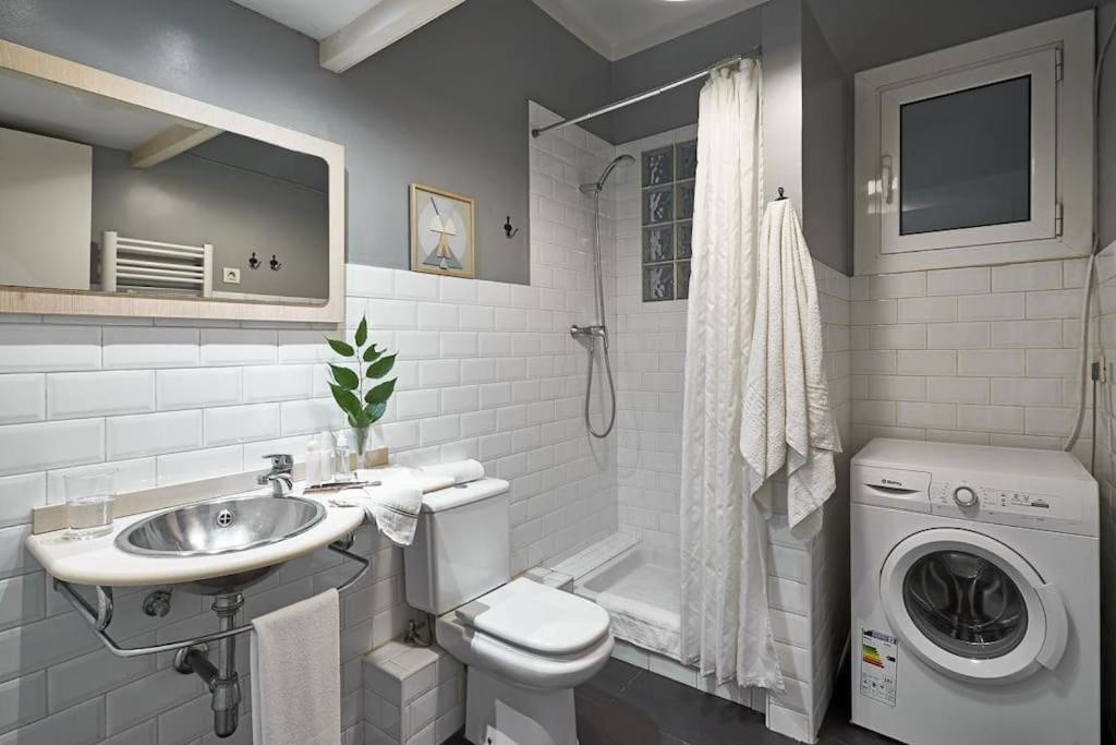 Magnificent 4 Bedroom Apartment In Eixample バルセロナ エクステリア 写真